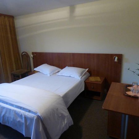 Hotel Gura Padurii à Sinaia Extérieur photo