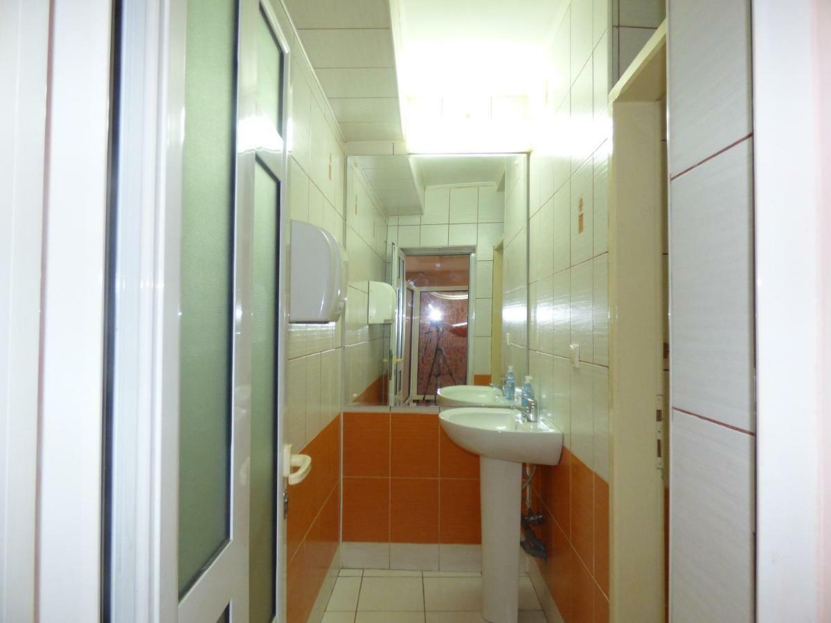Hotel Gura Padurii à Sinaia Extérieur photo